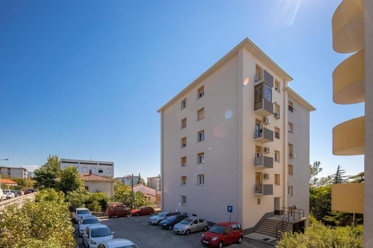 Blue Allure Apartment Fiume Esterno foto
