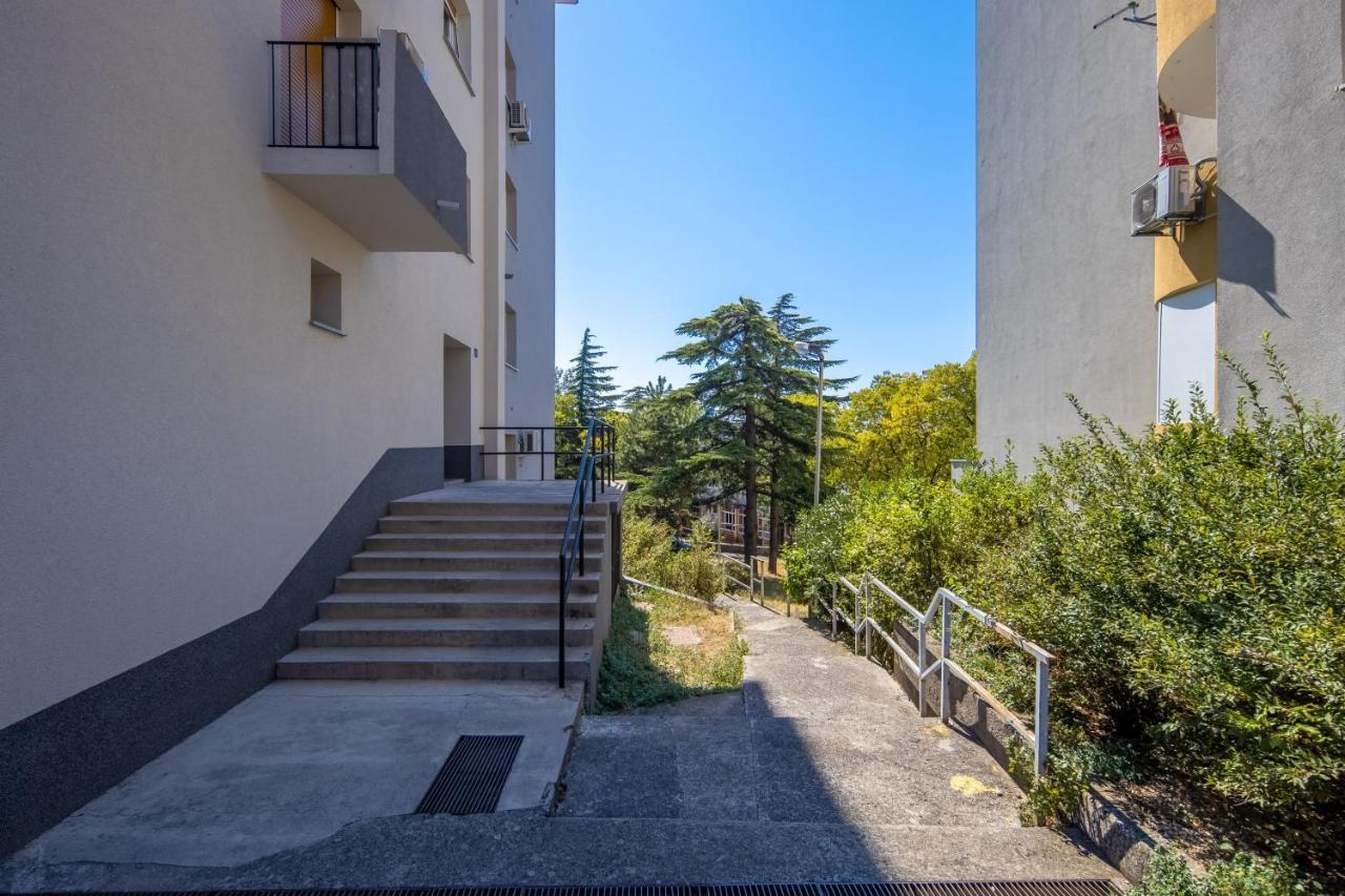 Blue Allure Apartment Fiume Esterno foto
